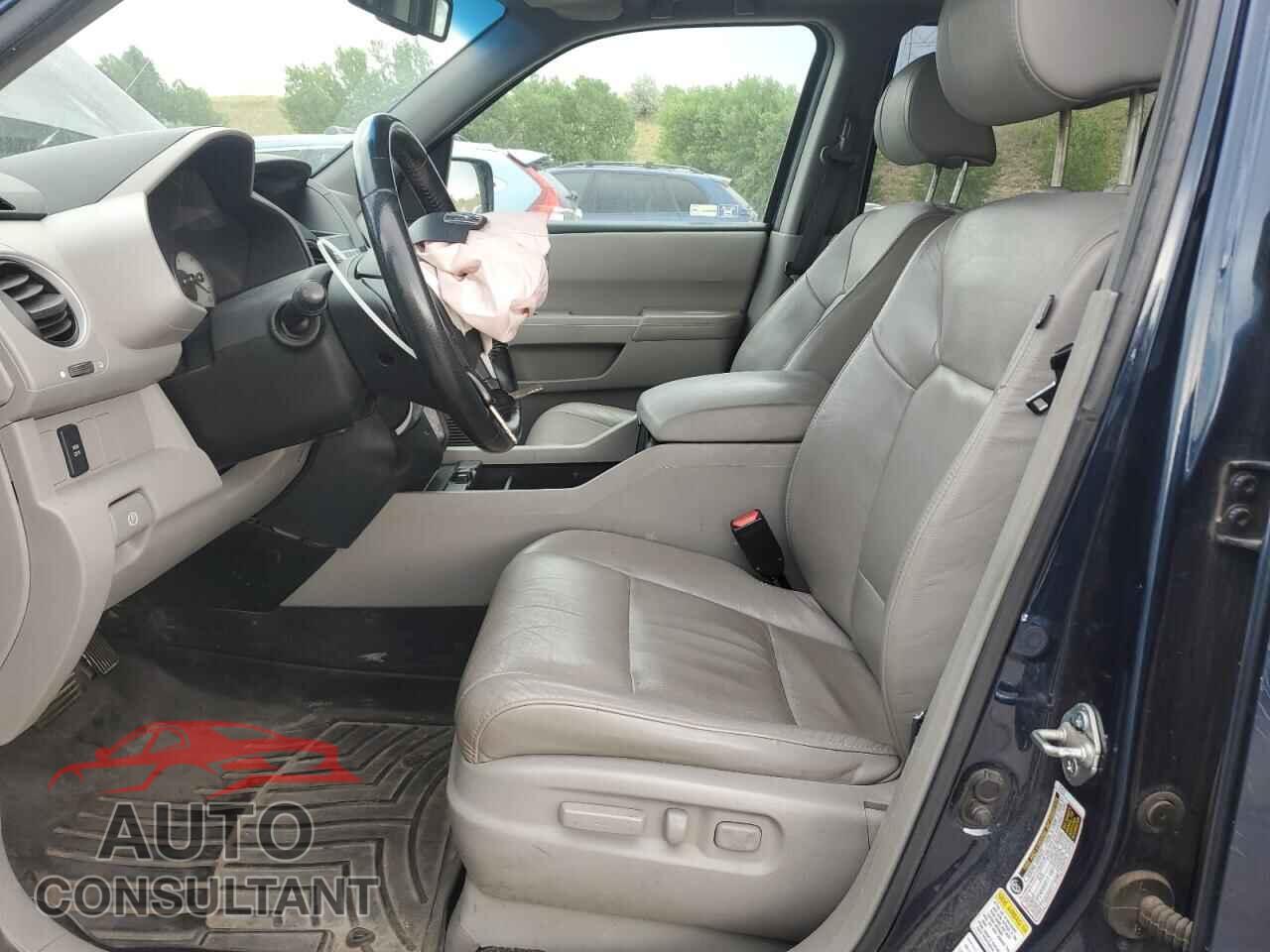 HONDA PILOT 2011 - 5FNYF4H51BB015054