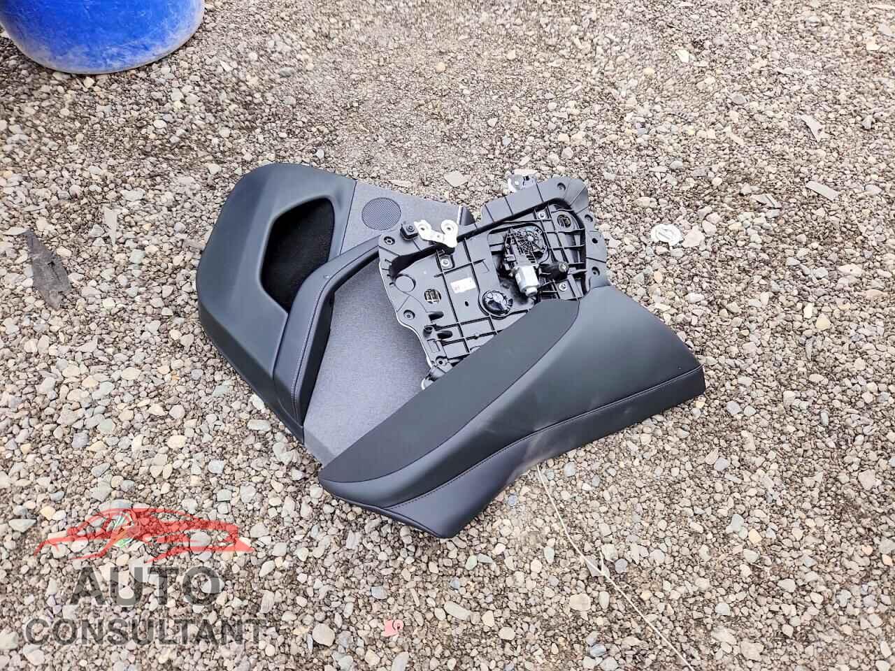 TESLA MODEL 3 2024 - 5YJ3E1EA4RF866515