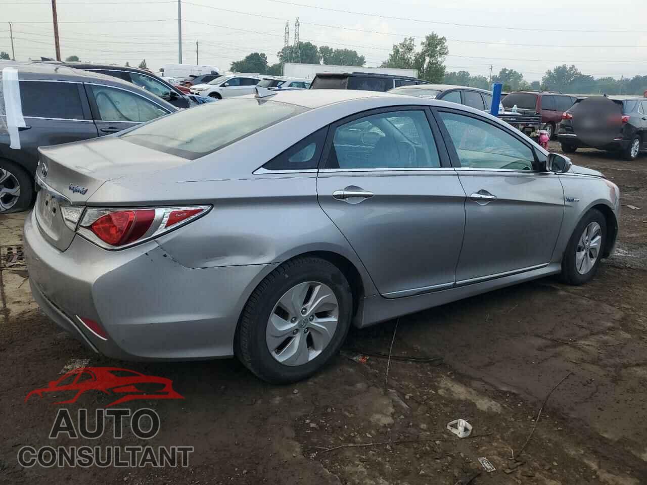 HYUNDAI SONATA 2013 - KMHEC4A45DA067114