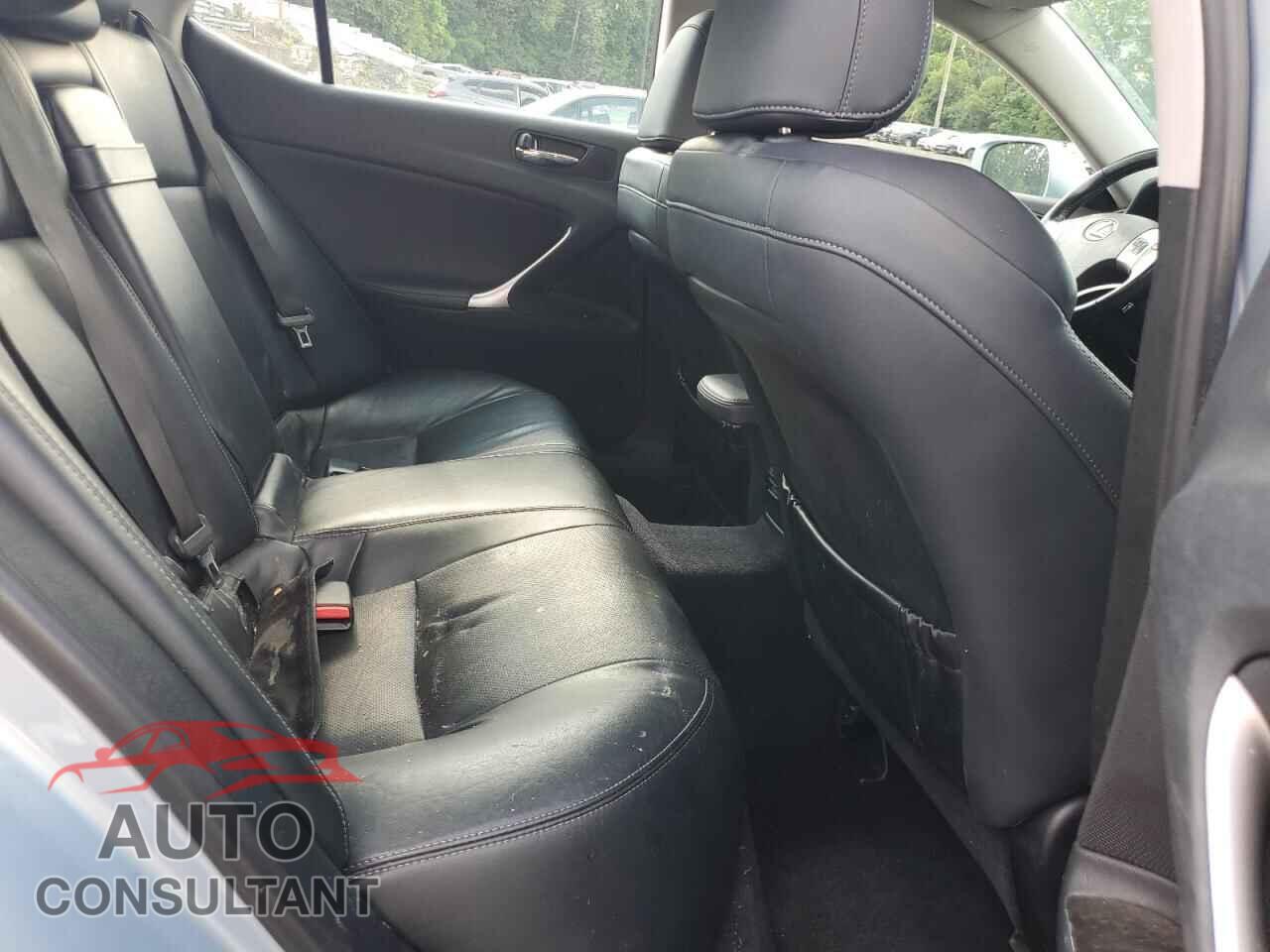 LEXUS IS 2012 - JTHCF5C21C5052832