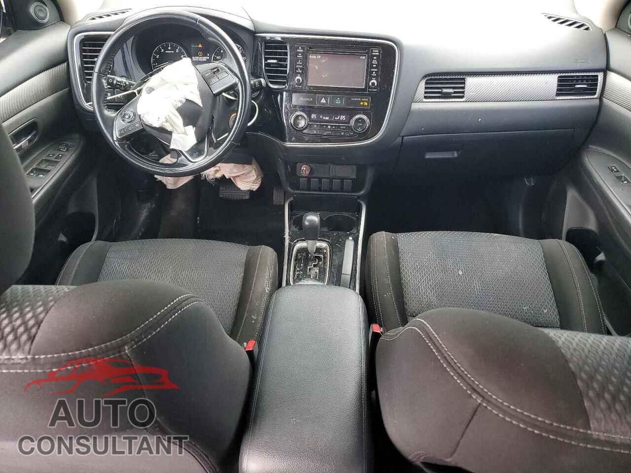 MITSUBISHI OUTLANDER 2017 - JA4AD2A33HZ057498