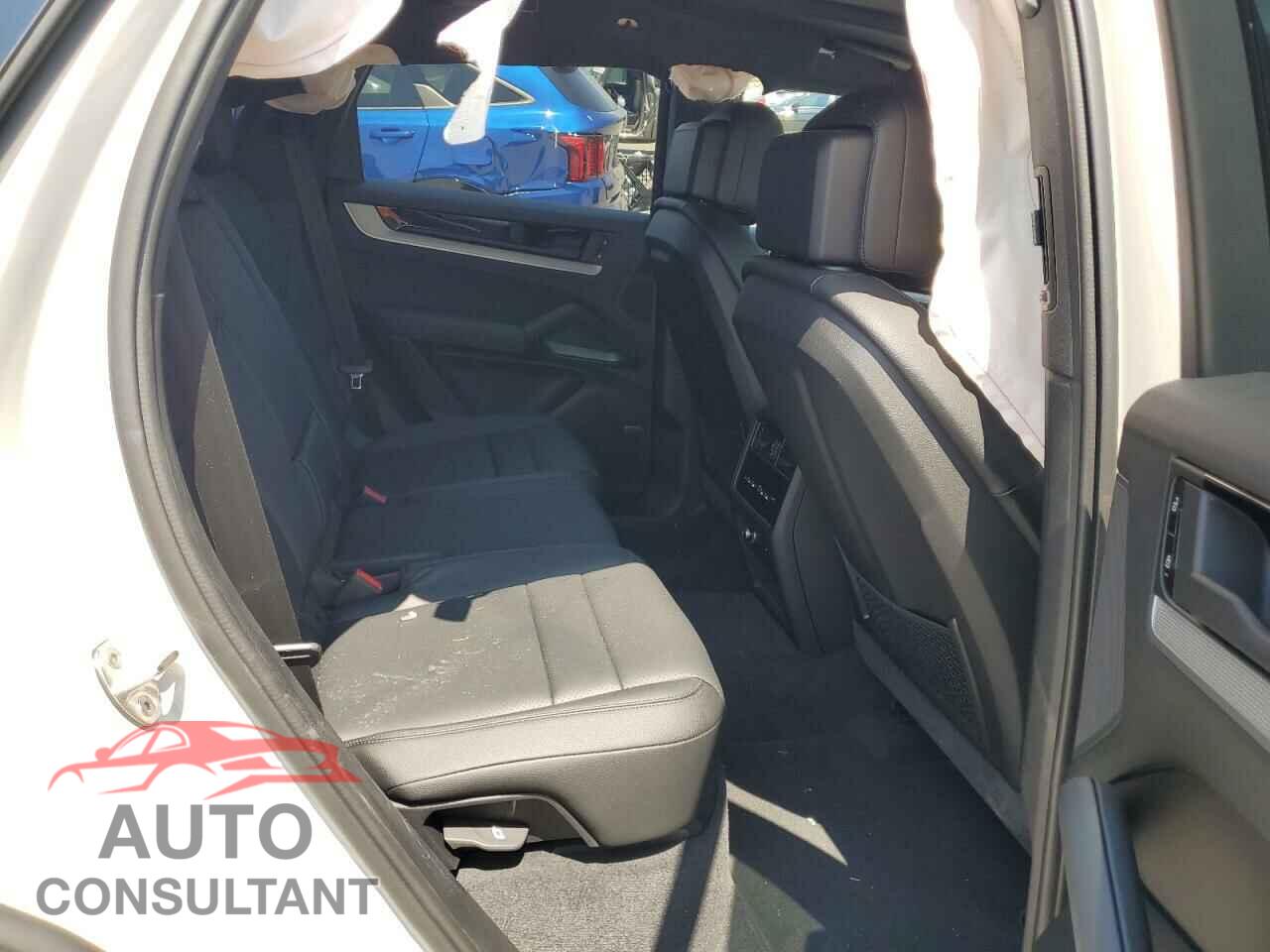 PORSCHE CAYENNE 2024 - WP1AA2AY8RDA12998