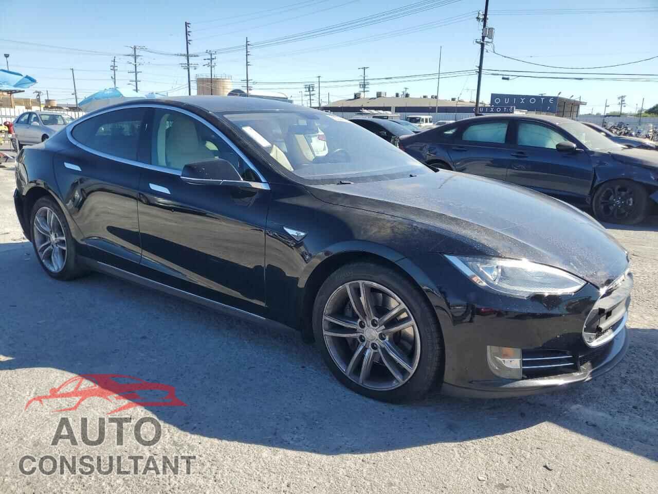 TESLA MODEL S 2013 - 5YJSA1CG5DFP11270