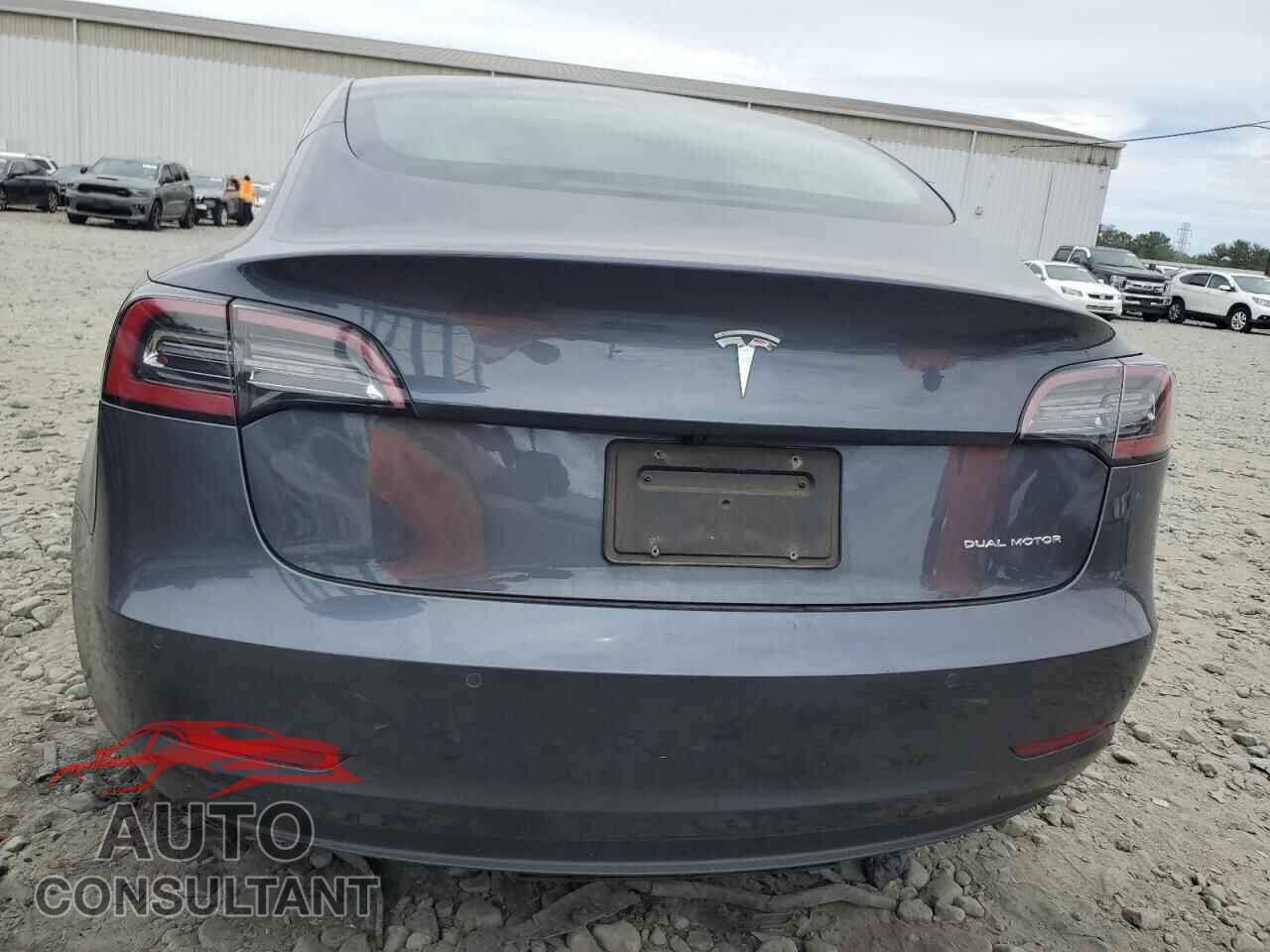 TESLA MODEL 3 2019 - 5YJ3E1EB0KF195620