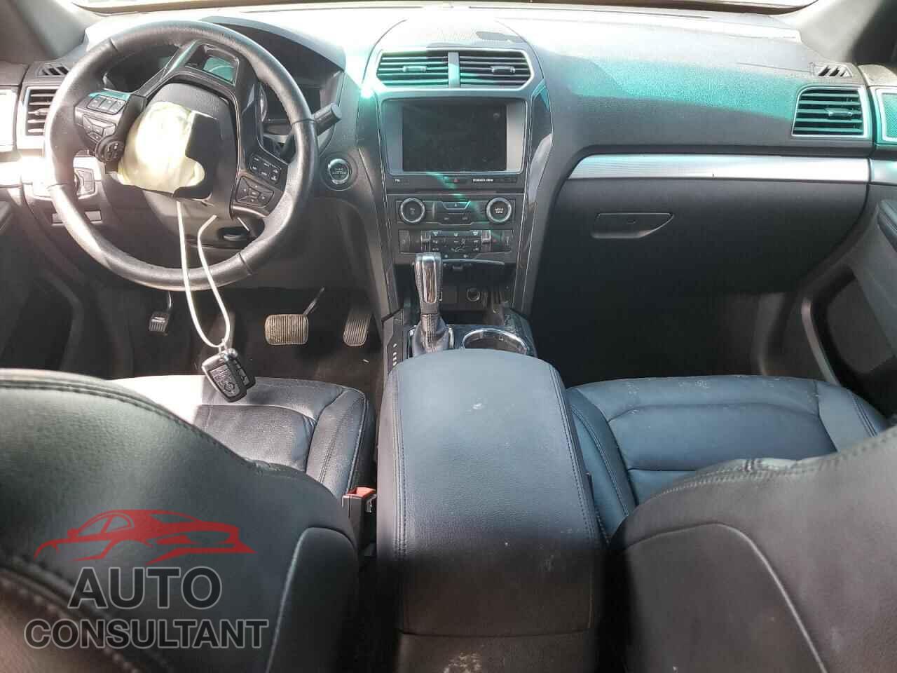 FORD EXPLORER 2017 - 1FM5K7D80HGA53983