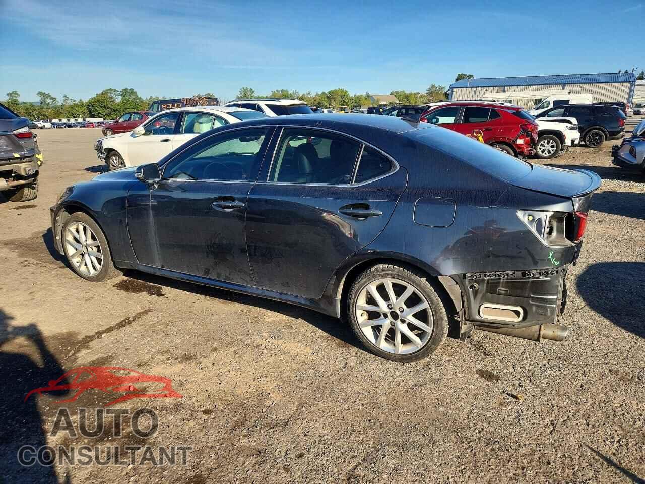 LEXUS IS 2011 - JTHCF5C28B5048100