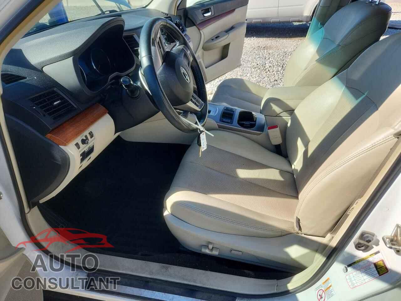 SUBARU OUTBACK 2014 - 4S4BRBLC8E3326176