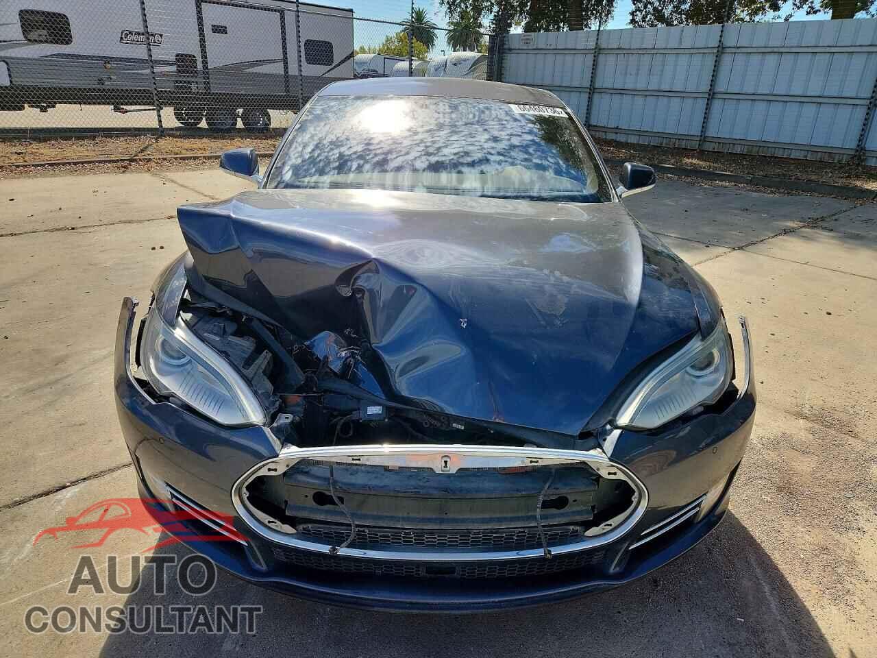 TESLA MODEL S 2015 - 5YJSA1H28FFP73309