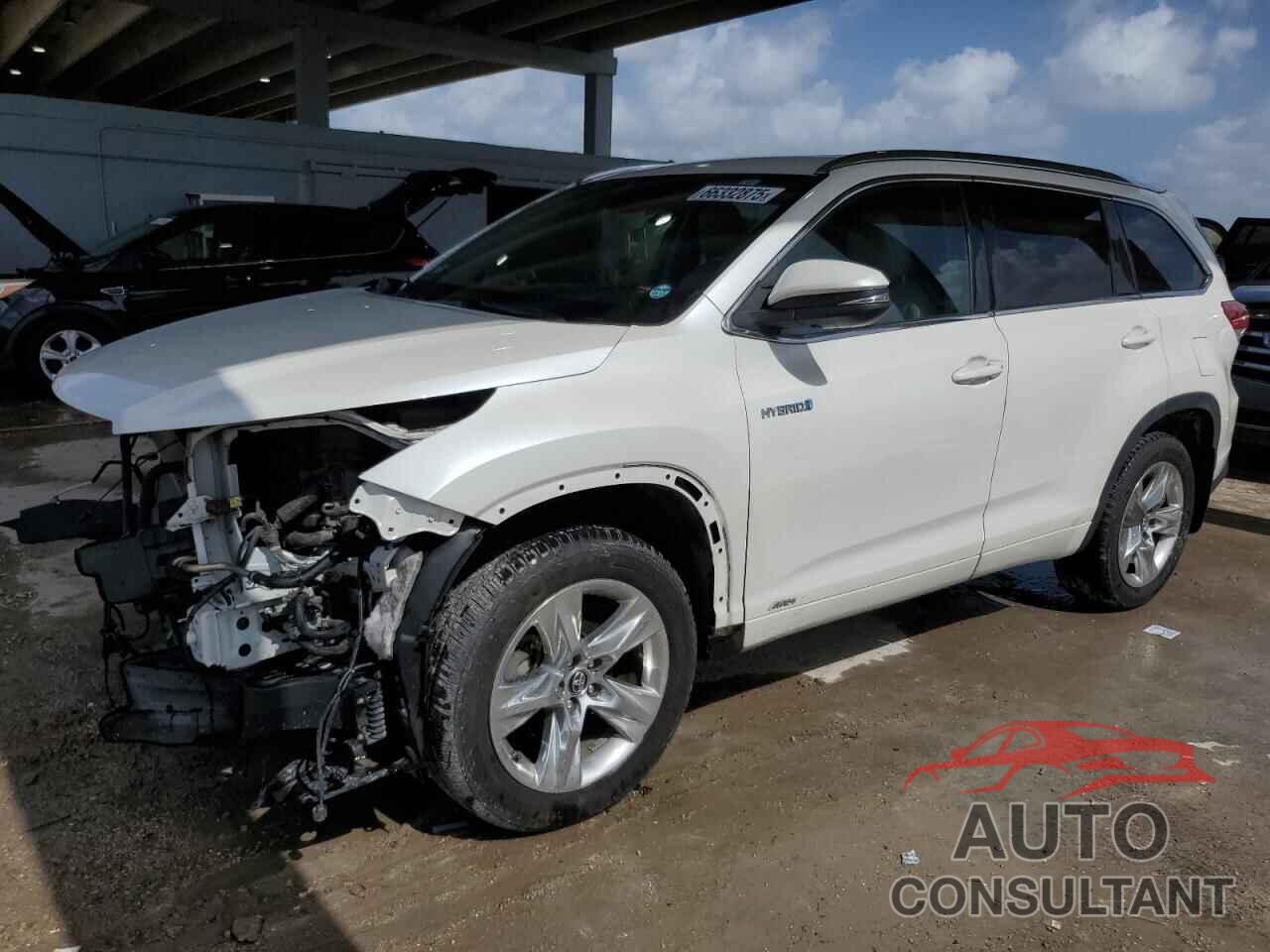 TOYOTA HIGHLANDER 2019 - 5TDDGRFH5KS070947