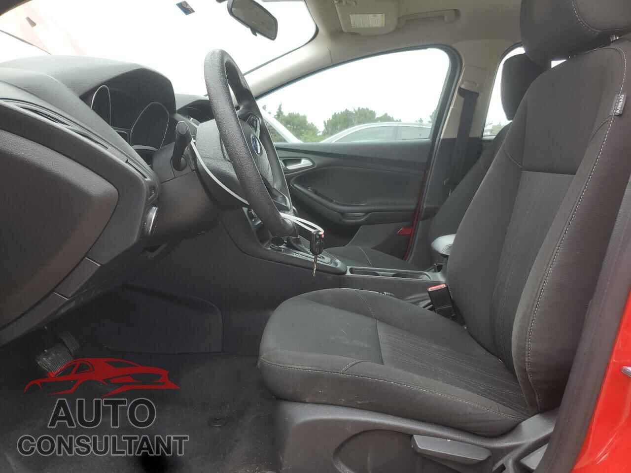 FORD FOCUS 2015 - 1FADP3F29FL243830
