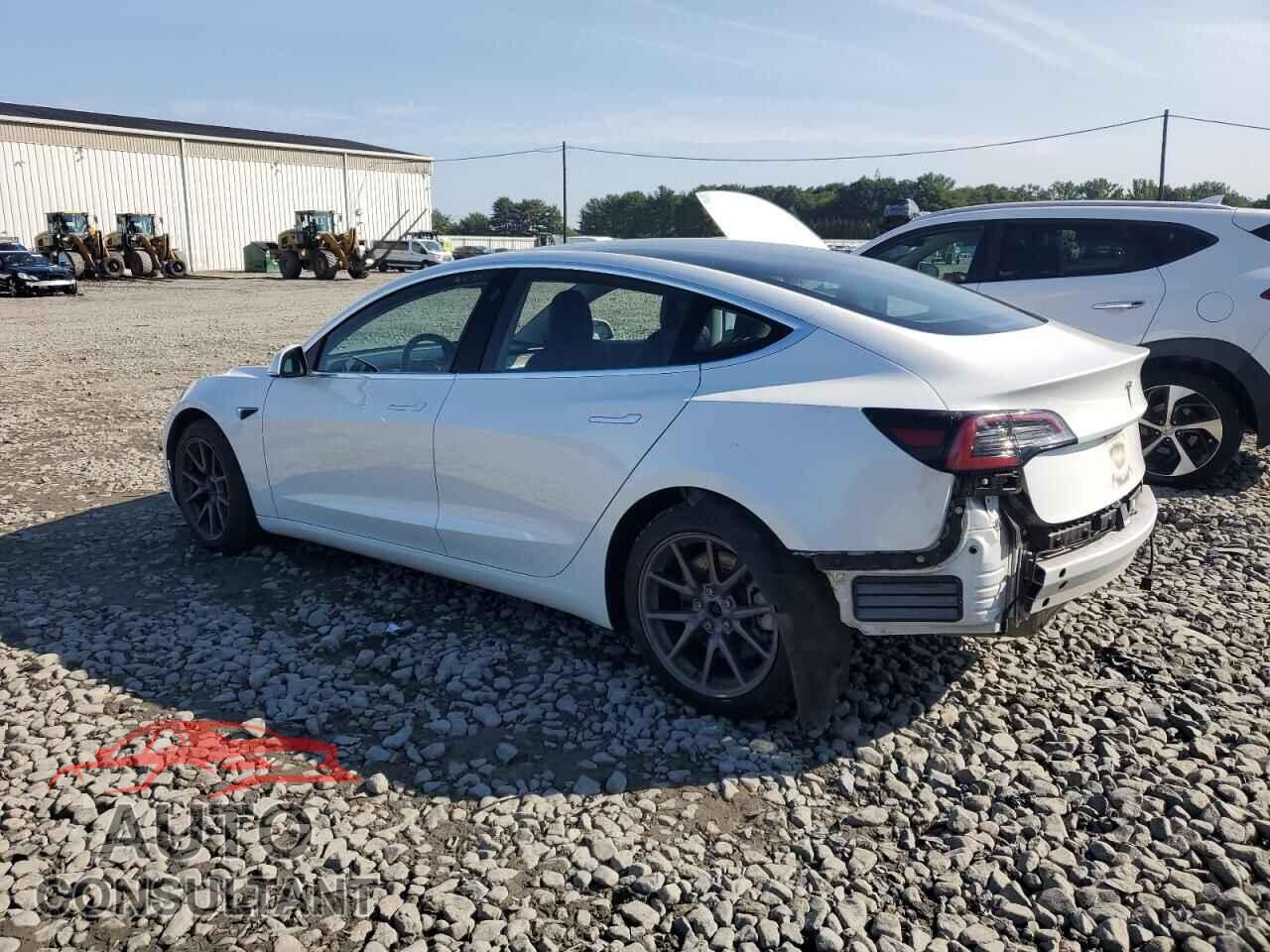 TESLA MODEL 3 2018 - 5YJ3E1EB0JF066856