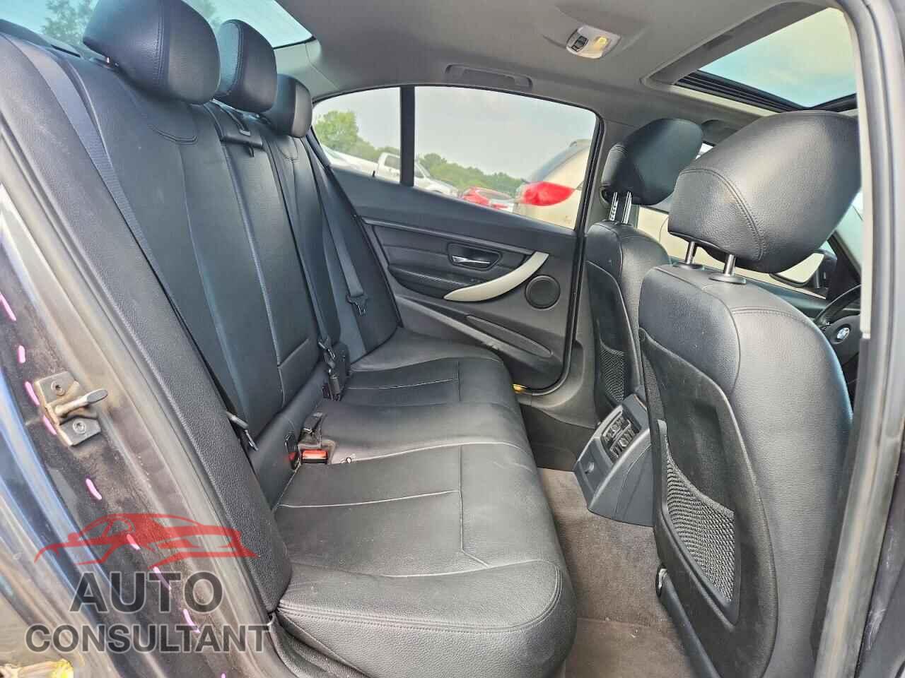 BMW 3 SERIES 2013 - WBA3B5C55DF598453