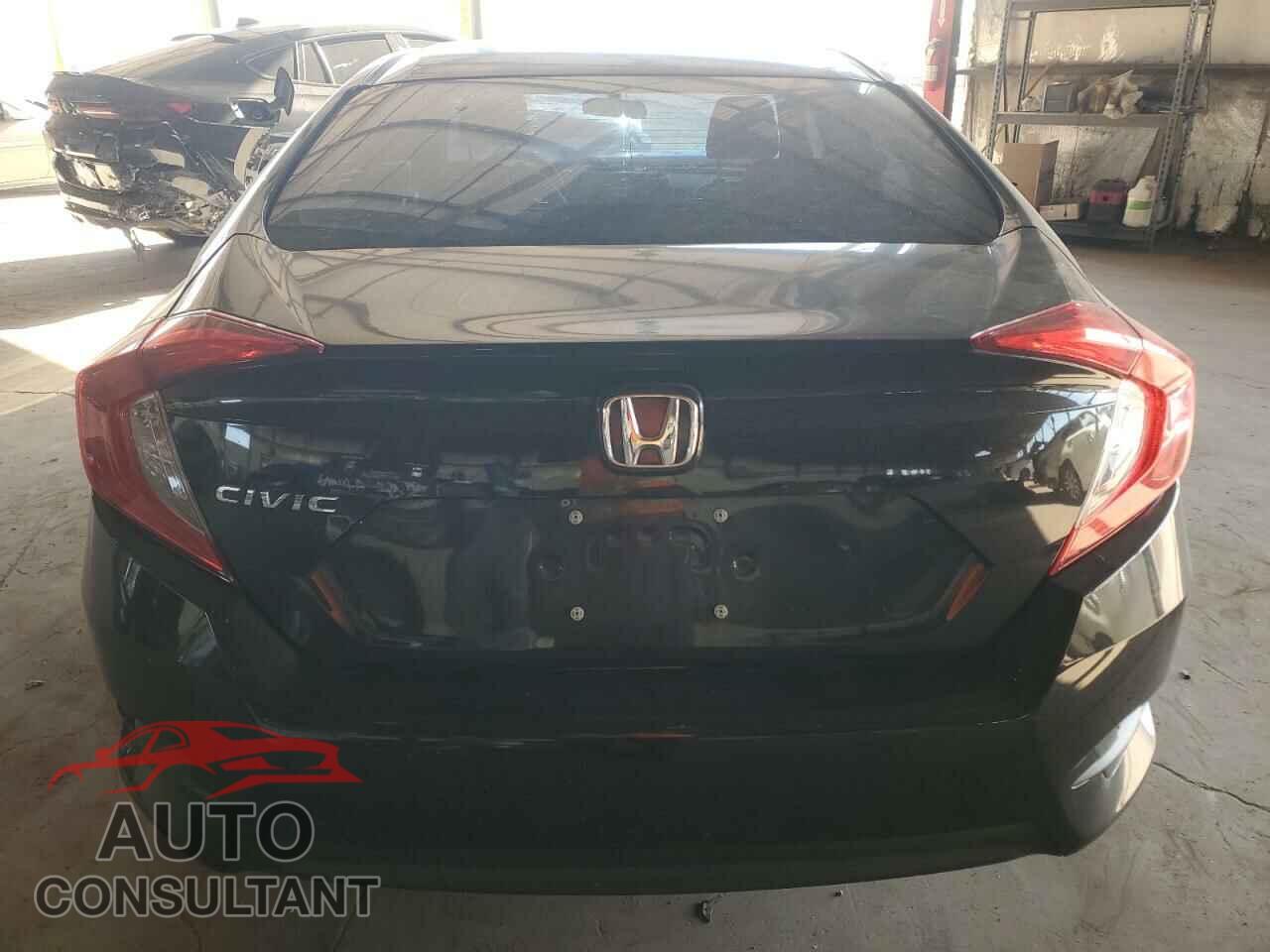 HONDA CIVIC 2018 - 19XFC2F53JE040680