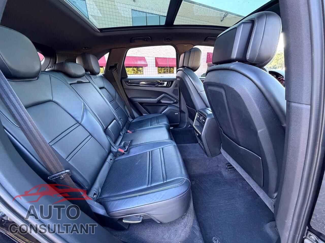 PORSCHE CAYENNE 2019 - WP1AA2AY0KDA00897