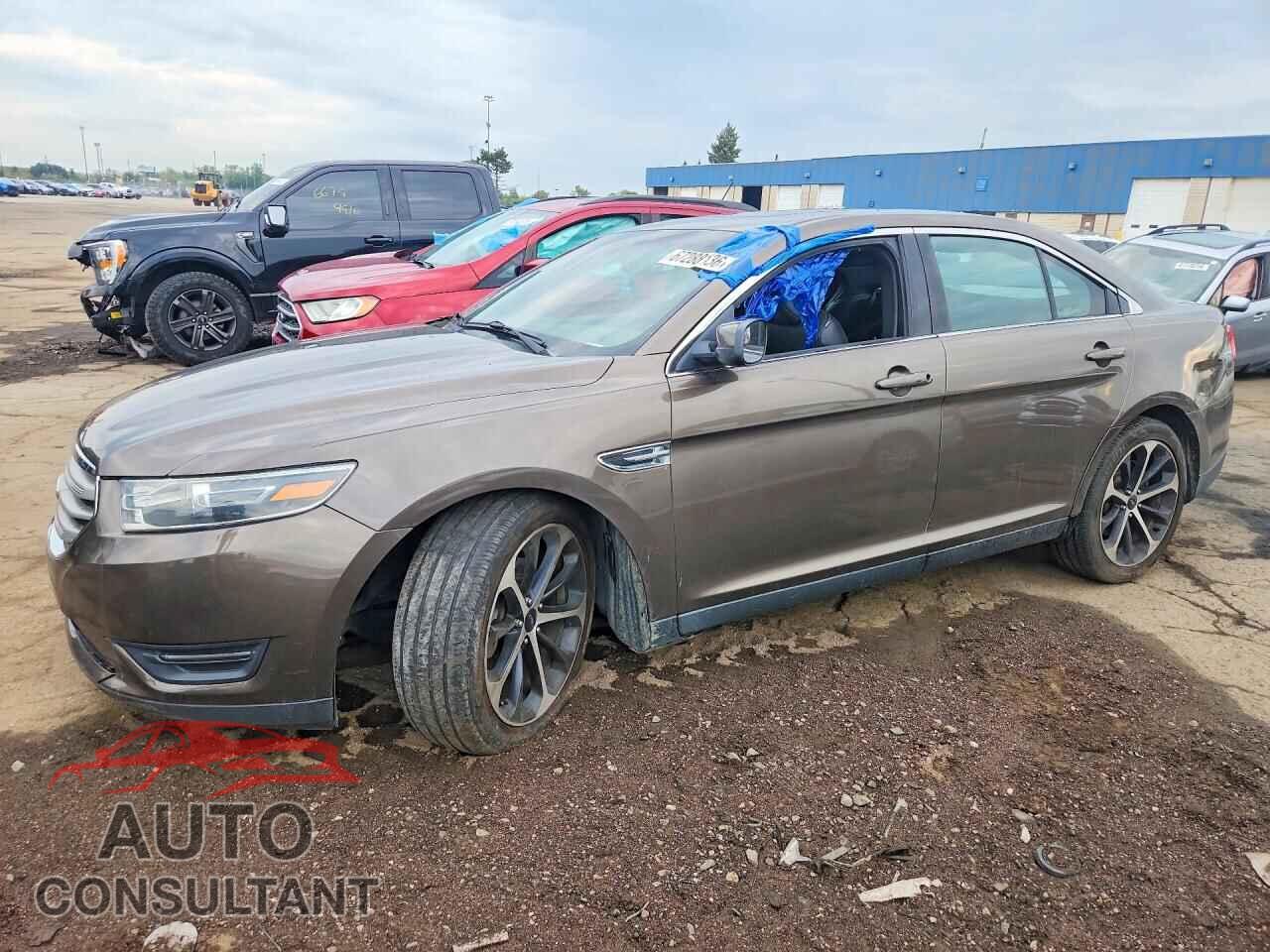FORD TAURUS 2015 - 1FAHP2E80FG105569