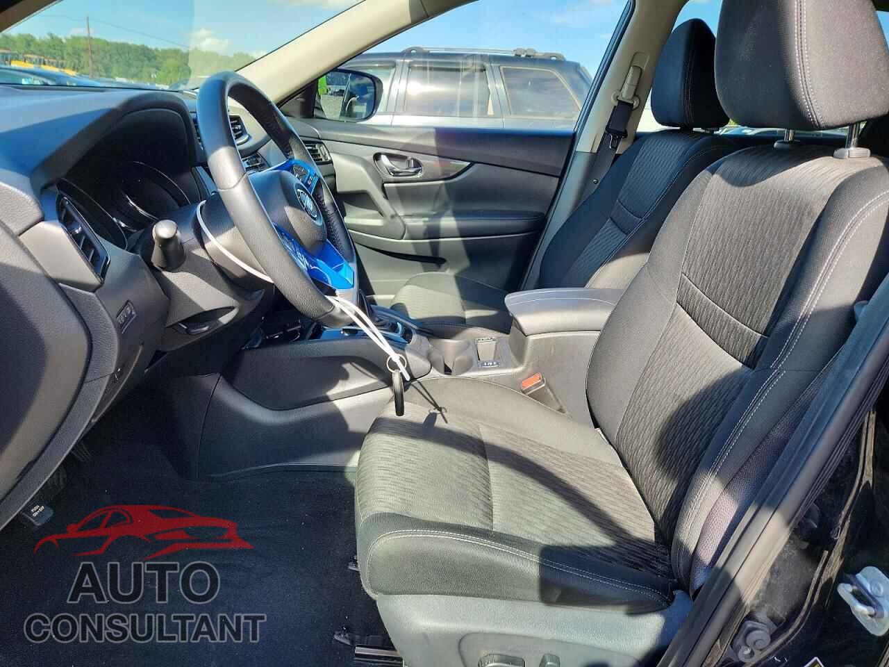 NISSAN ROGUE 2018 - KNMAT2MV7JP615618