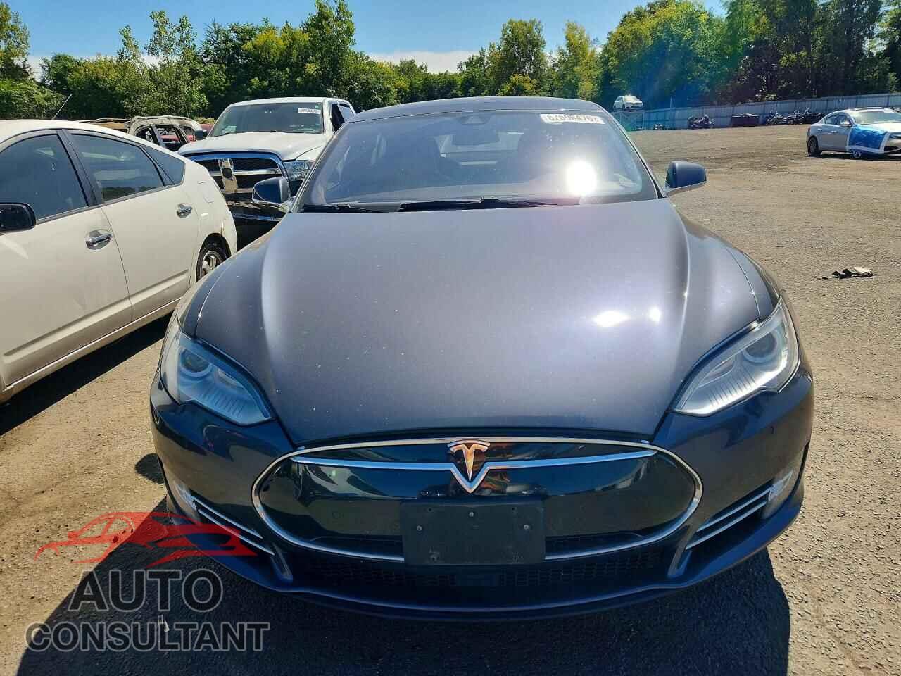 TESLA MODEL S 2015 - 5YJSA4H48FF090559