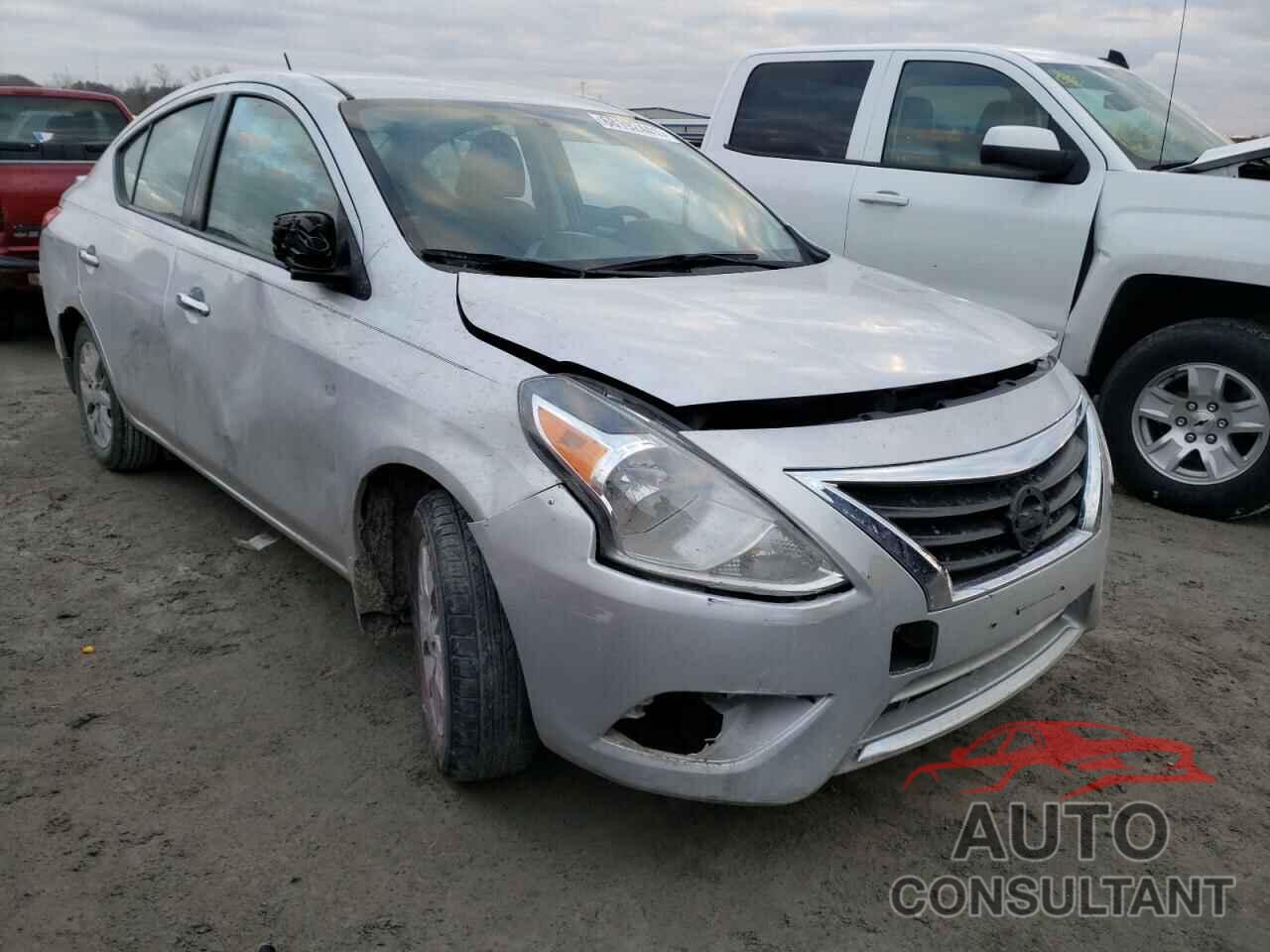 NISSAN VERSA 2017 - 3N1CN7AP0HL879665
