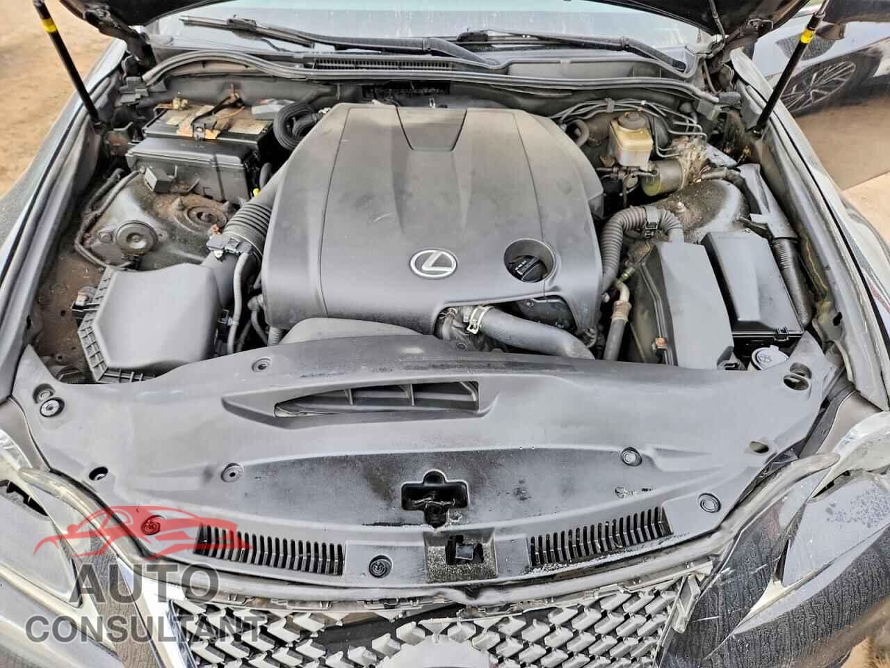 LEXUS IS 2015 - JTHCF1D24F5016676