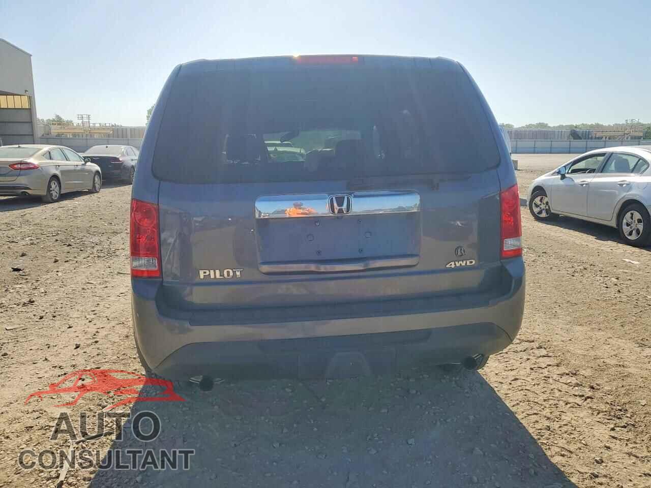 HONDA PILOT 2015 - 5FNYF4H2XFB071036