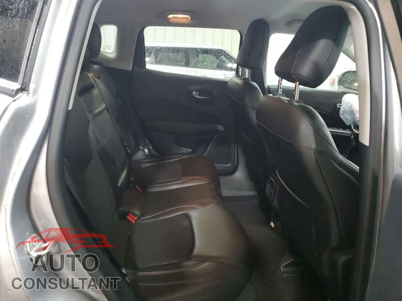JEEP COMPASS 2018 - 3C4NJDBB9JT455183