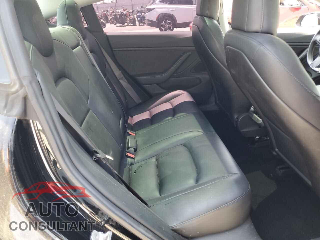 TESLA MODEL 3 2018 - 5YJ3E1EA6JF056517