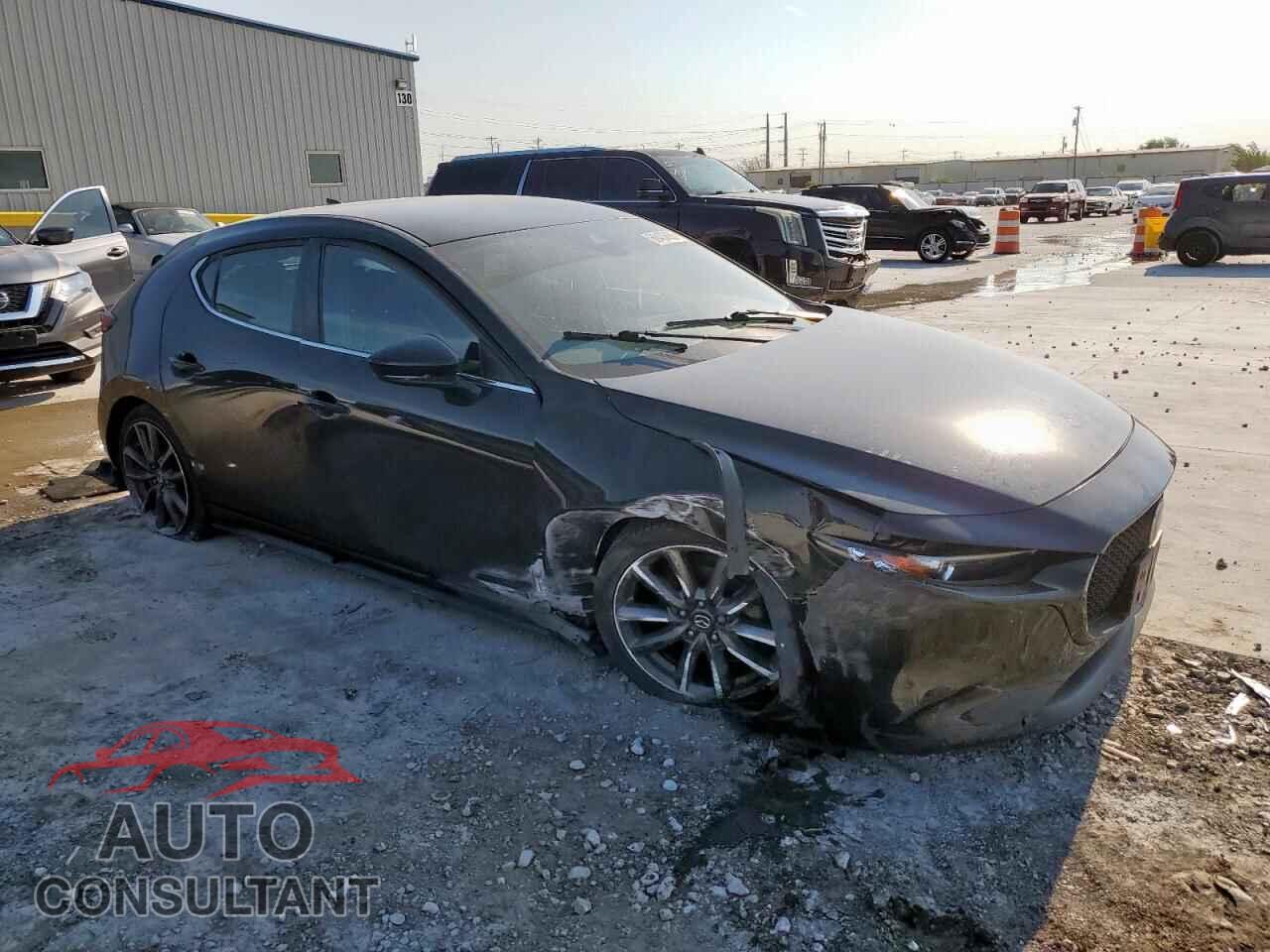 MAZDA 3 2019 - JM1BPALM6K1108418