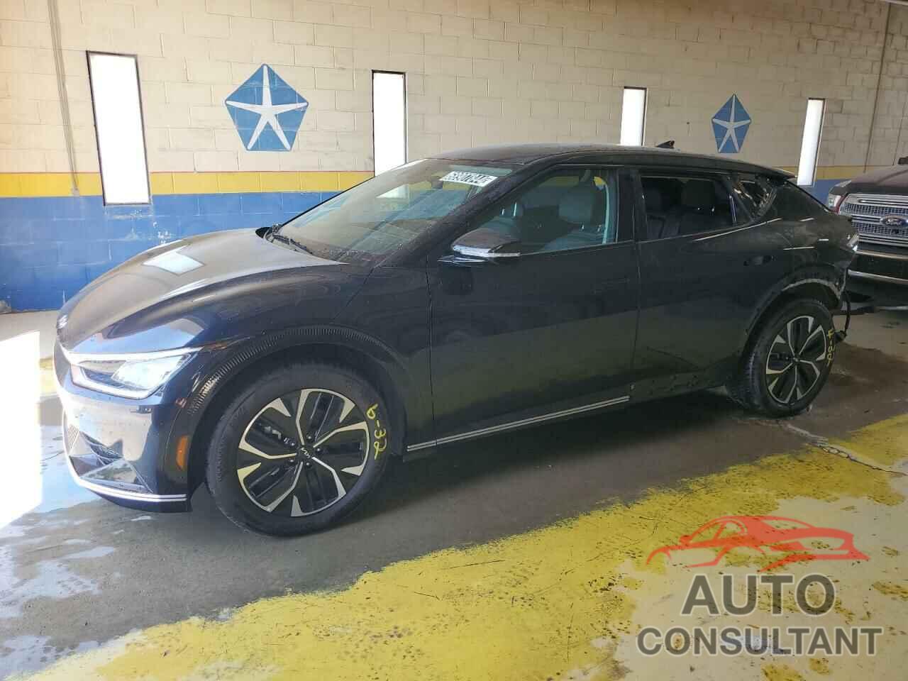 KIA EV6 LIGHT 2023 - KNDC34LA8P5128435