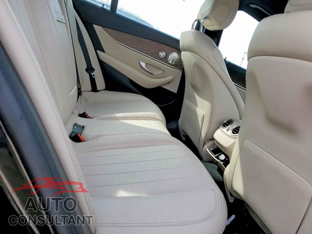 MERCEDES-BENZ E-CLASS 2021 - W1KZF8EB8MA904599