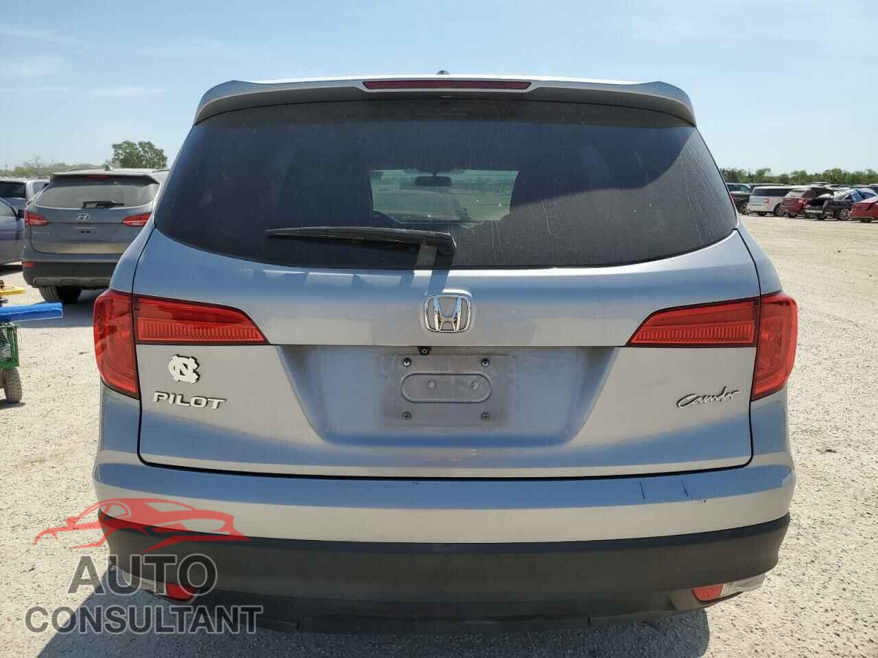 HONDA PILOT 2017 - 5FNYF5H31HB039948