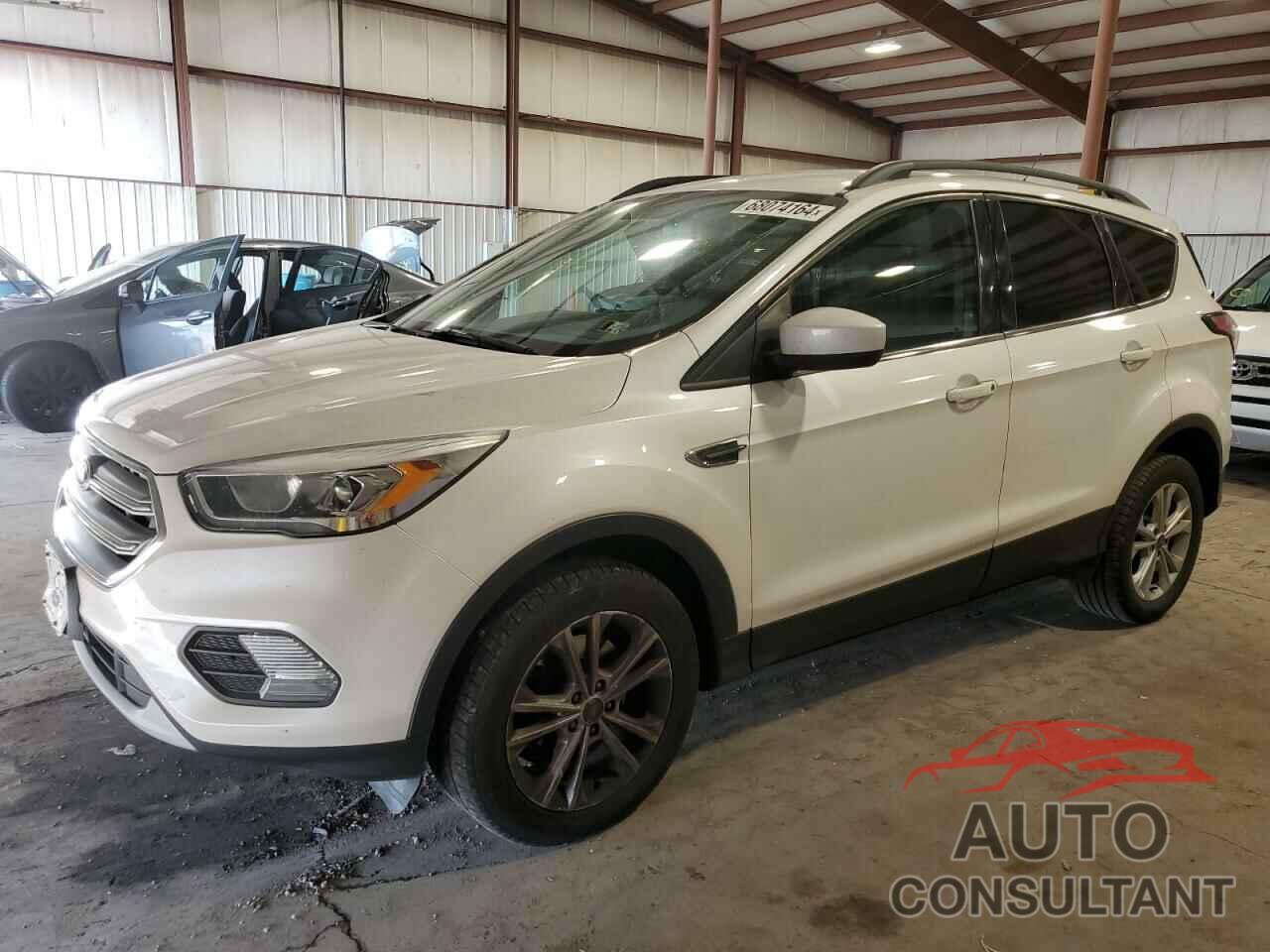 FORD ESCAPE 2017 - 1FMCU9G93HUC83567