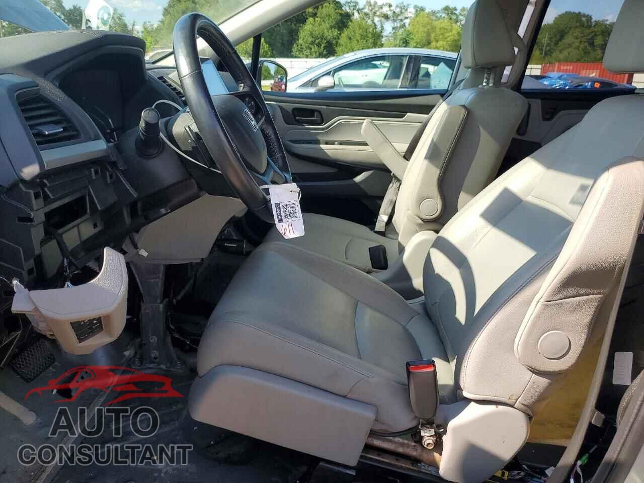 HONDA ODYSSEY 2018 - 5FNRL6H72JB045558