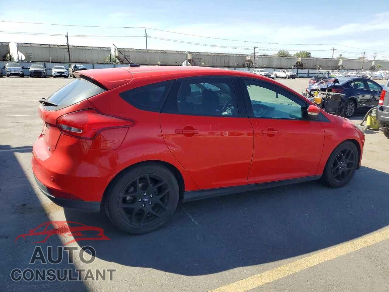 FORD FOCUS 2016 - 1FADP3K2XGL321894