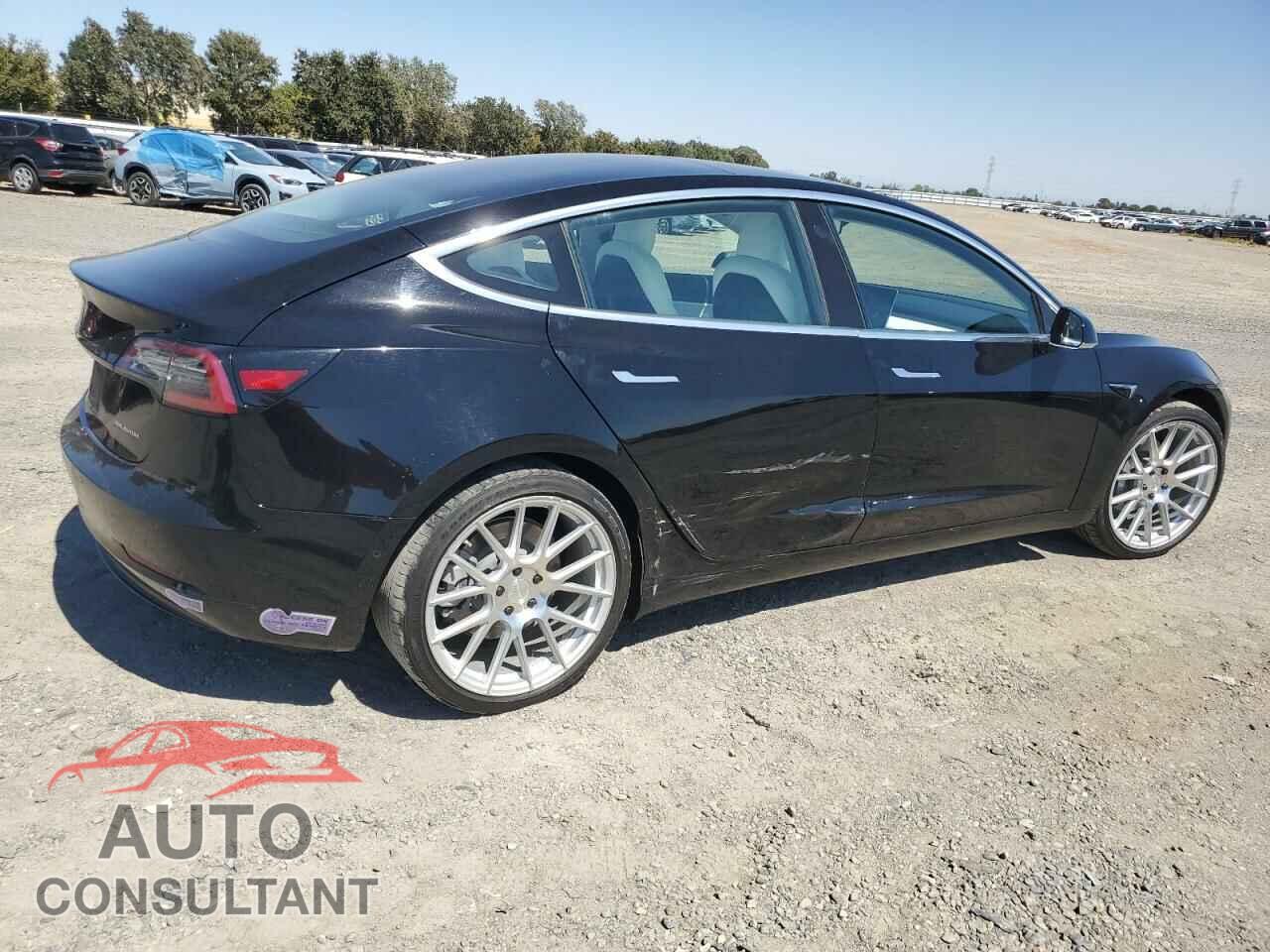 TESLA MODEL 3 2018 - 5YJ3E1EB5JF111774