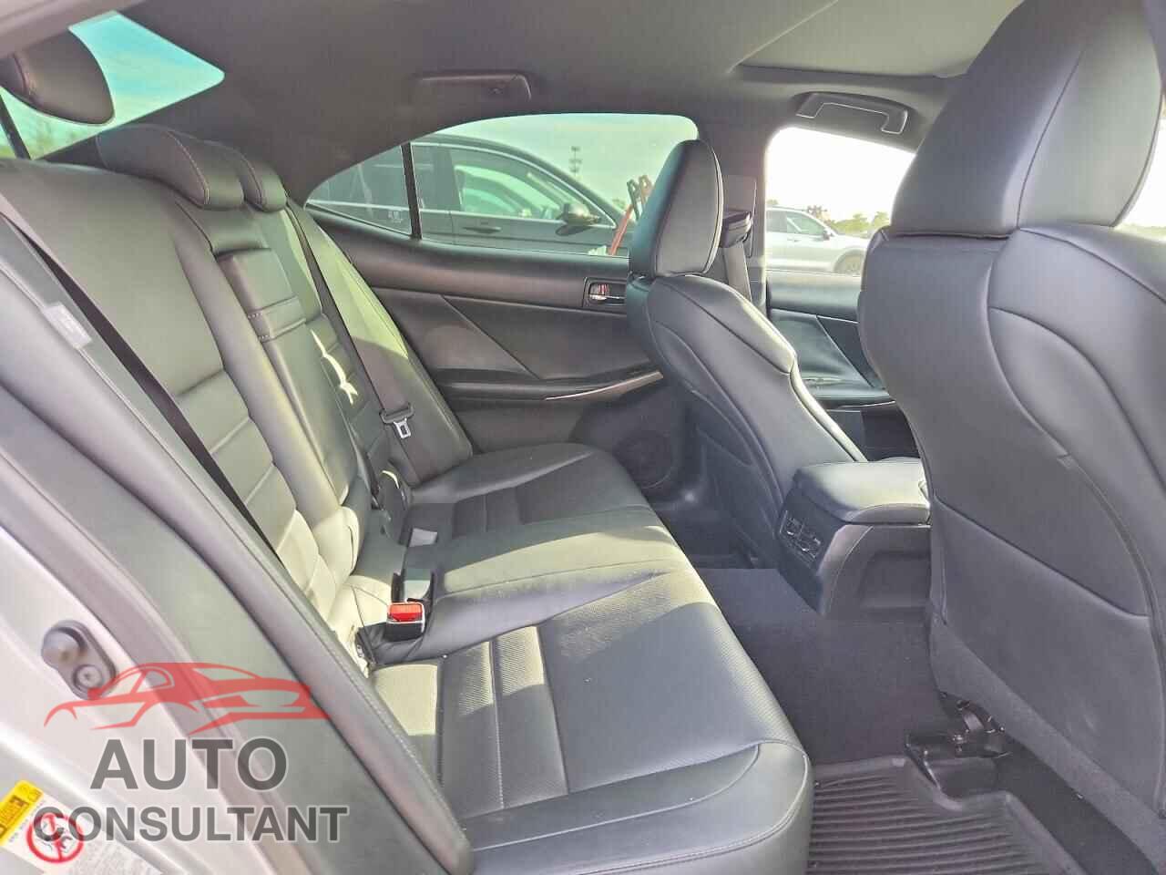 LEXUS IS 2015 - JTHBF1D28F5061048