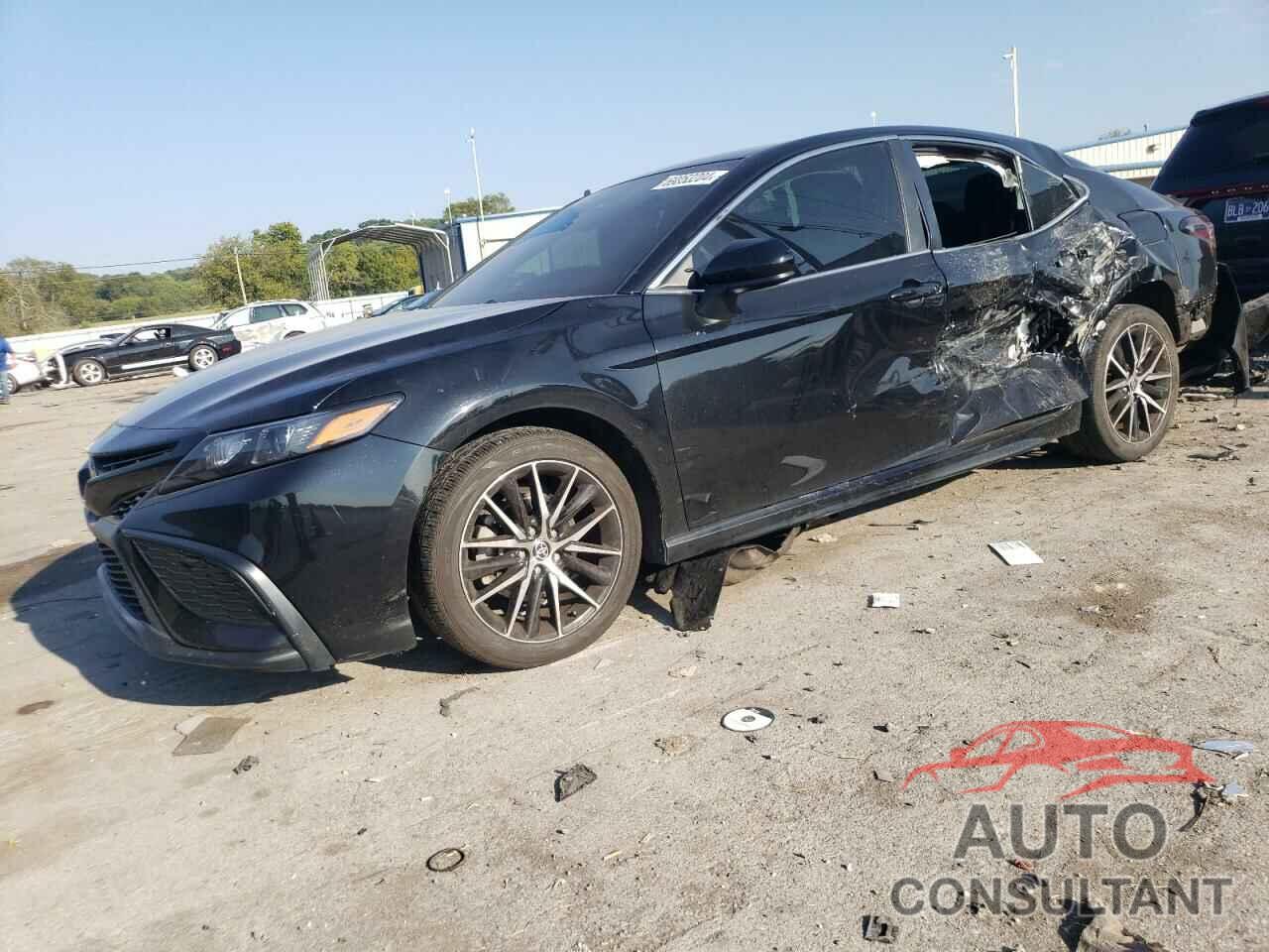 TOYOTA CAMRY 2021 - 4T1G11AK8MU530146