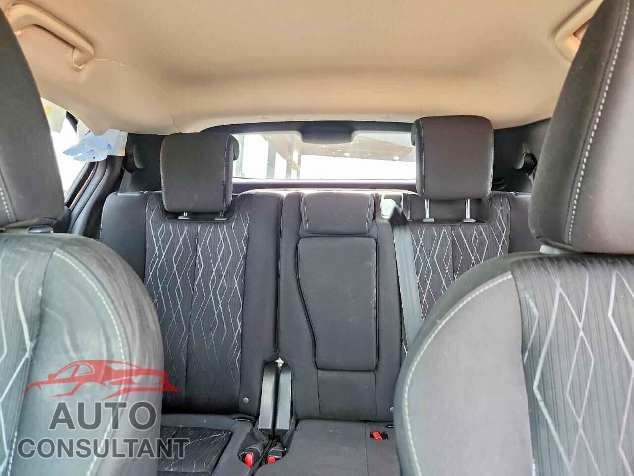 MITSUBISHI ECLIPSE 2018 - JA4AT5AA9JZ068305