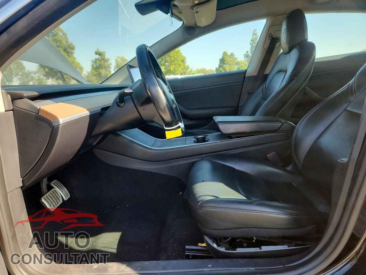 TESLA MODEL 3 2018 - 5YJ3E1EB7JF083833