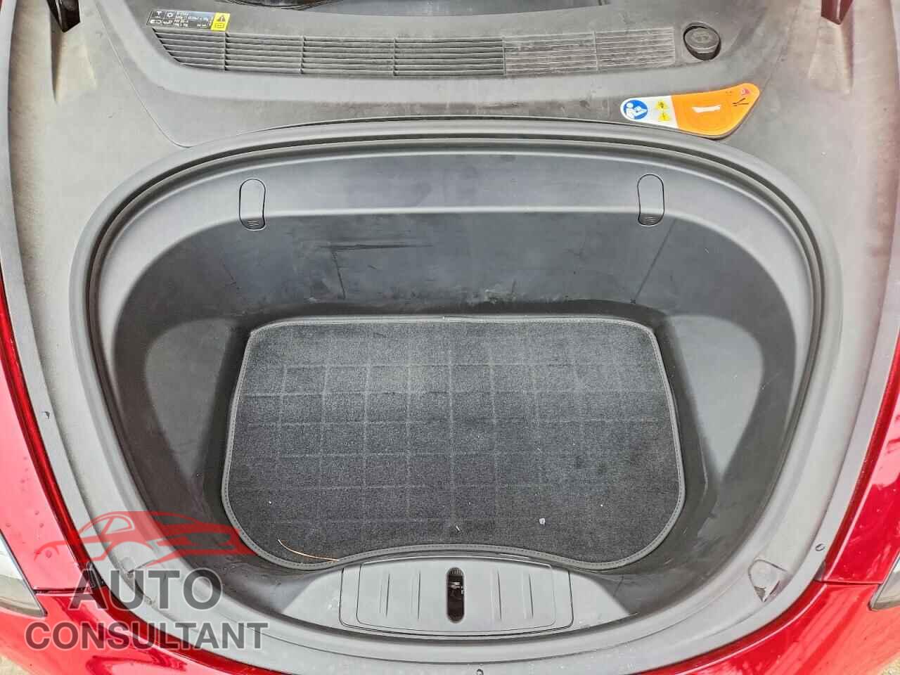 TESLA MODEL 3 2018 - 5YJ3E1EA0JF018023