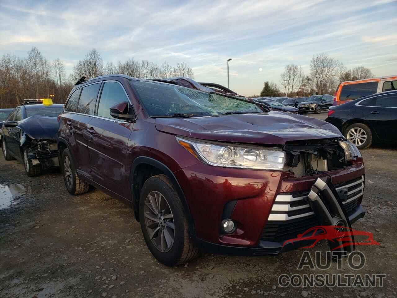 TOYOTA HIGHLANDER 2018 - 5TDJZRFH6JS883824
