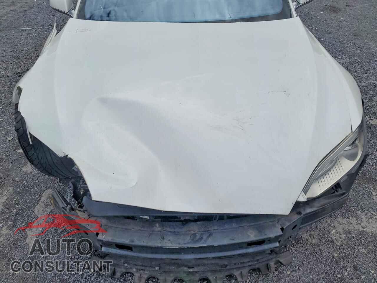 TESLA MODEL S 2015 - 5YJSA1E22FF105946