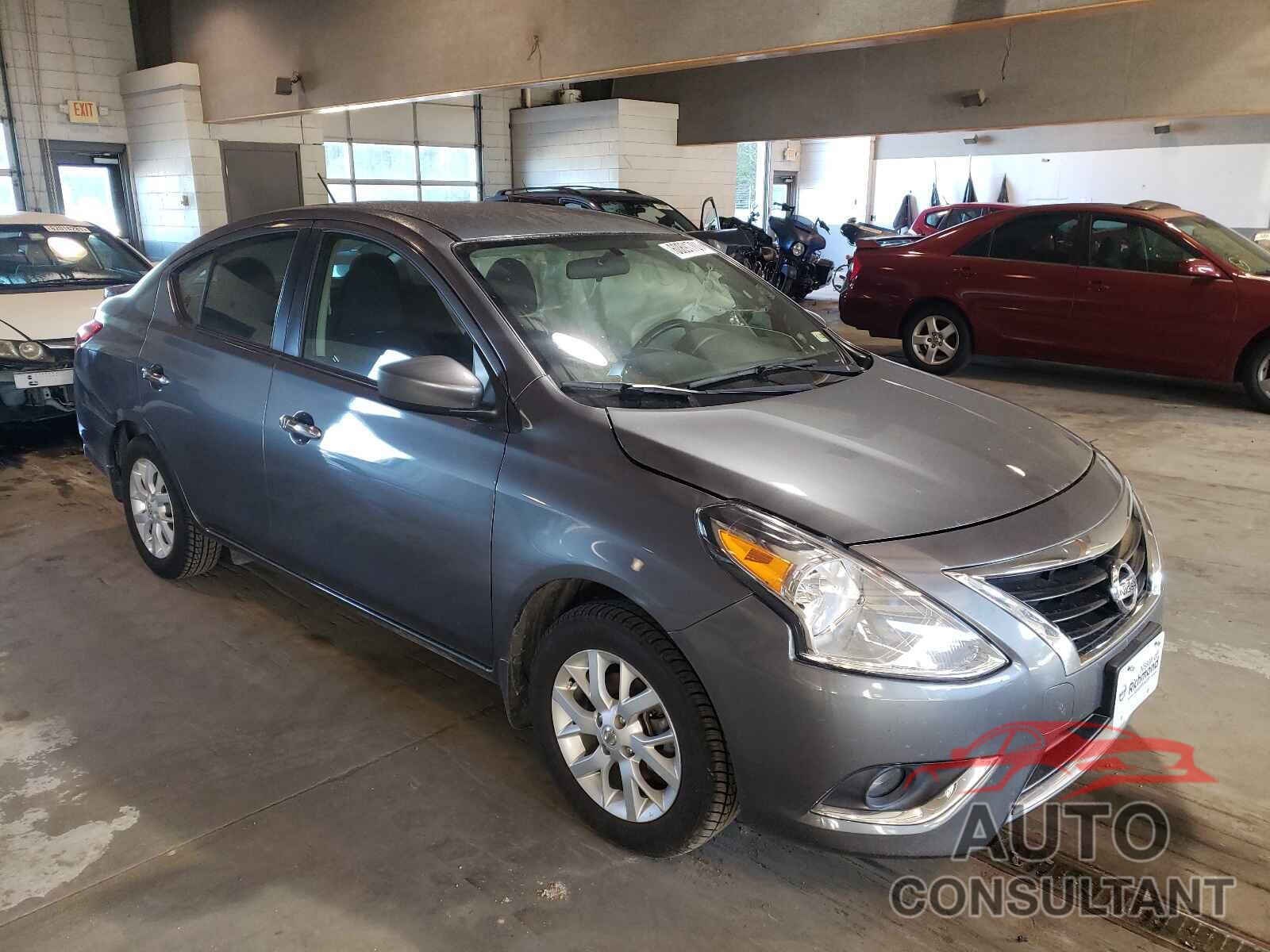 NISSAN VERSA 2018 - 3N1CN7AP0JL811176