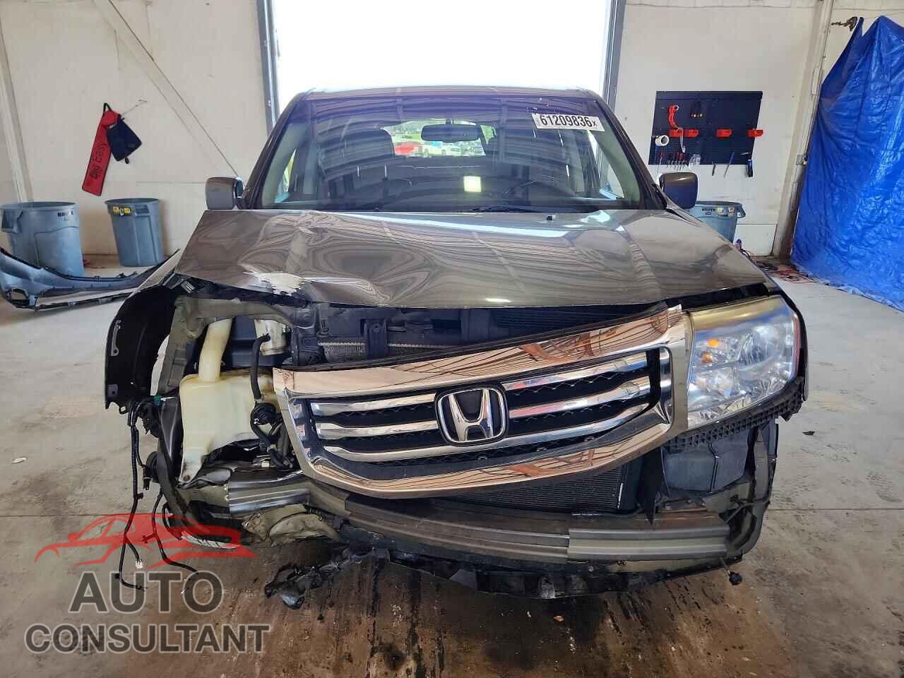 HONDA PILOT 2012 - 5FNYF4H76CB005607