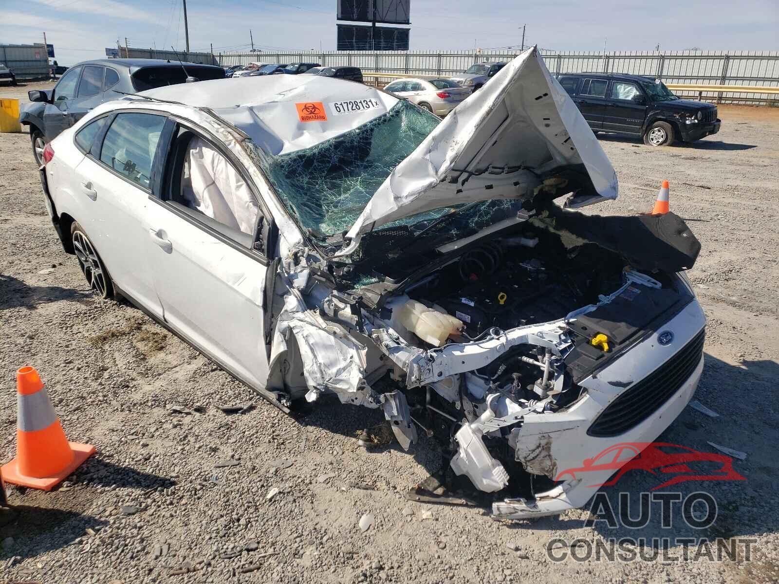 FORD FOCUS 2018 - 1FADP3F28JL275905