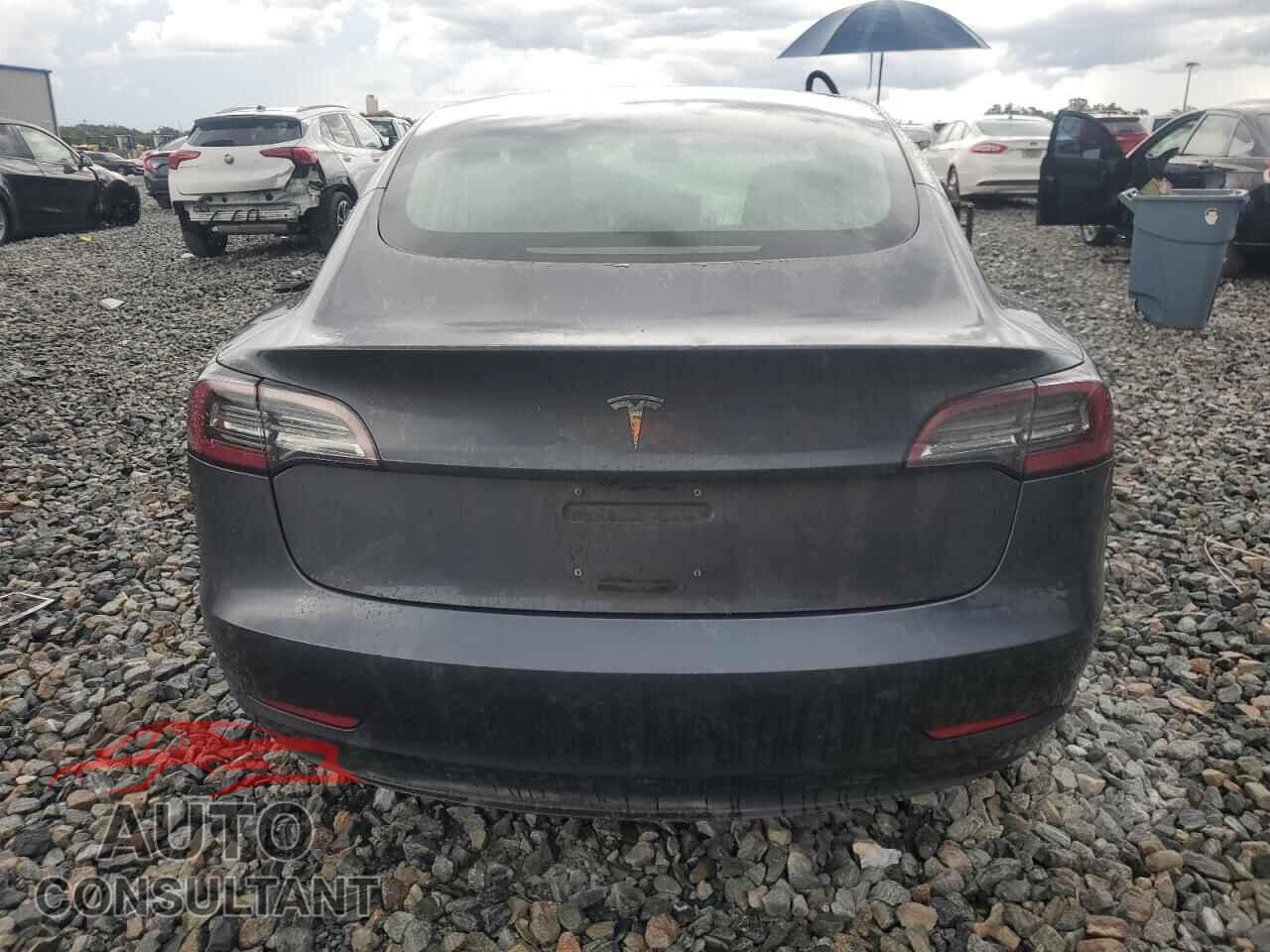 TESLA MODEL 3 2018 - 5YJ3E1EA3JF048228