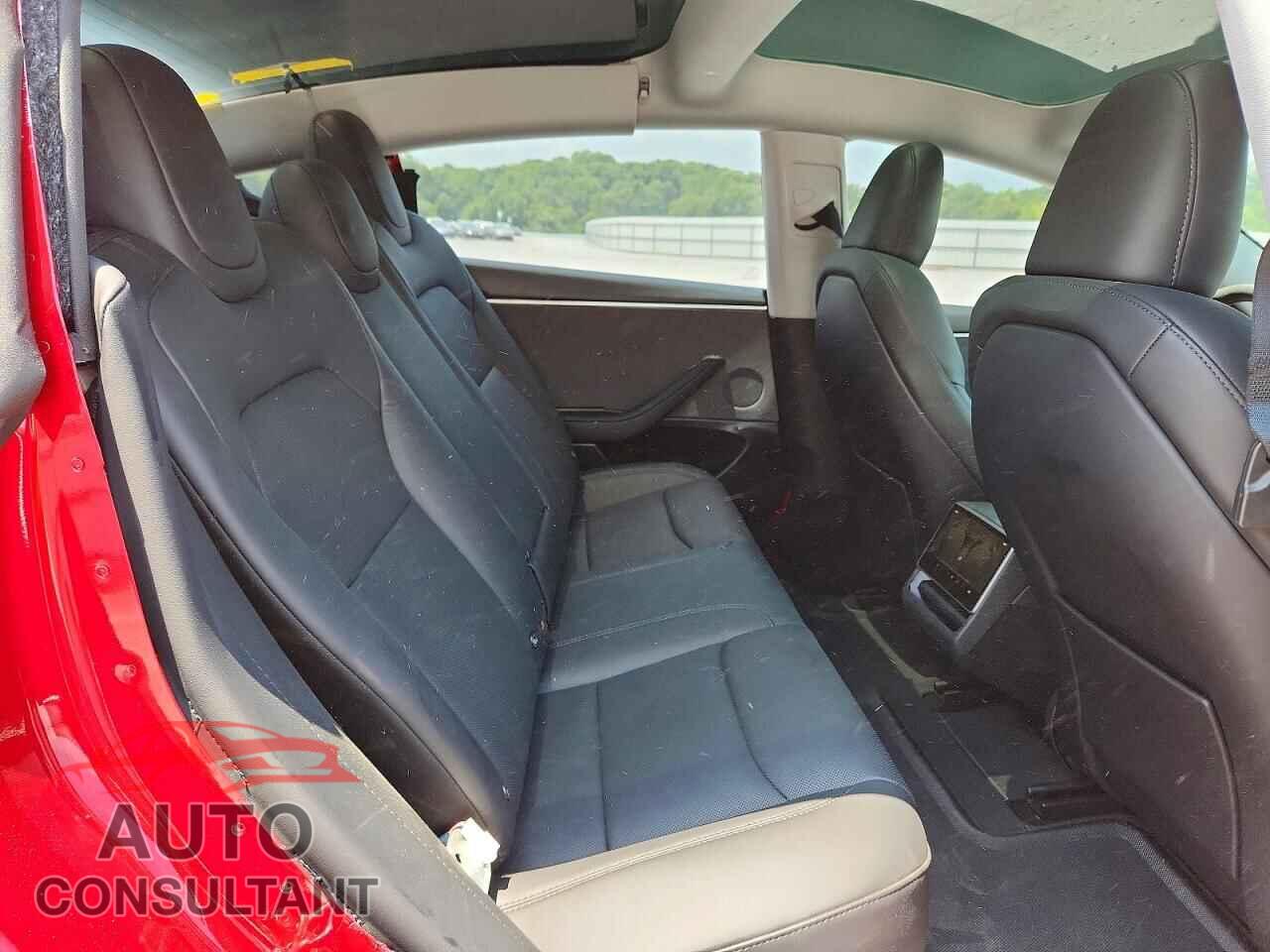 TESLA MODEL 3 2024 - 5YJ3E1EA2RF844867