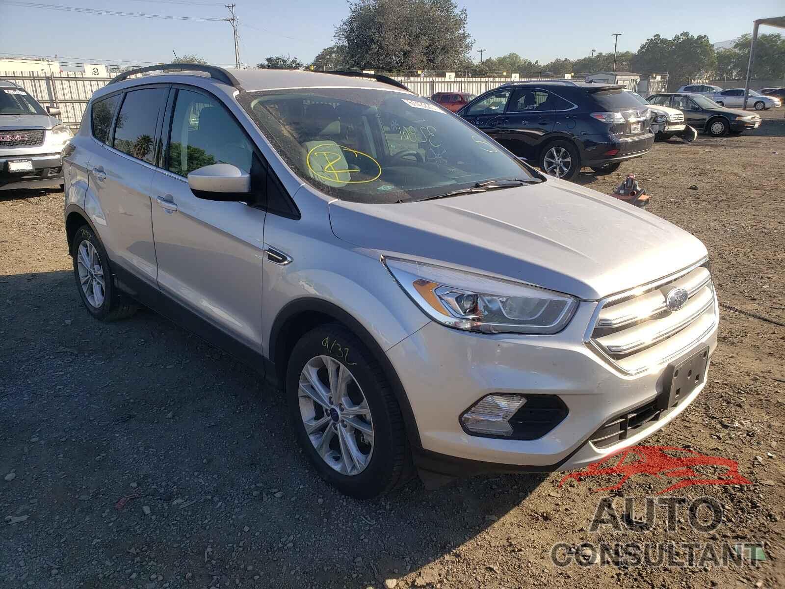 FORD ESCAPE 2017 - 1FMCU0GD3HUD12095