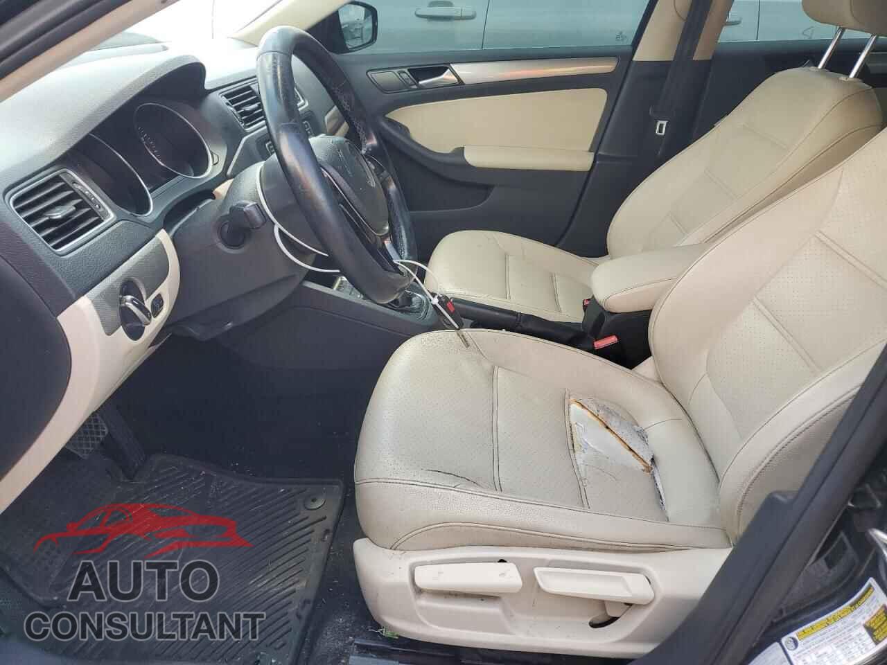 VOLKSWAGEN JETTA 2017 - 3VWDB7AJ9HM355279
