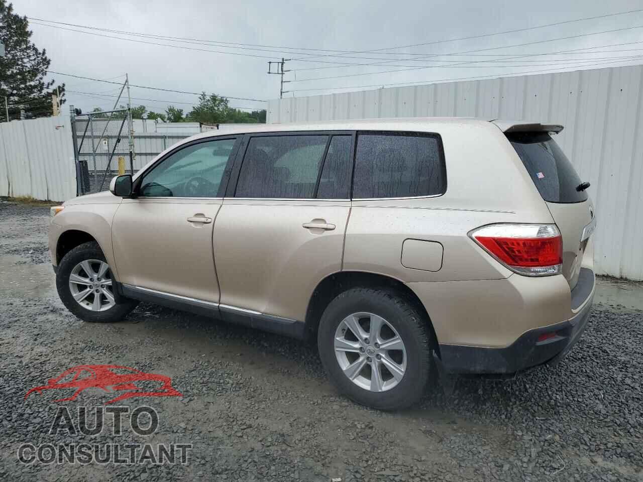 TOYOTA HIGHLANDER 2013 - 5TDBK3EH8DS188210