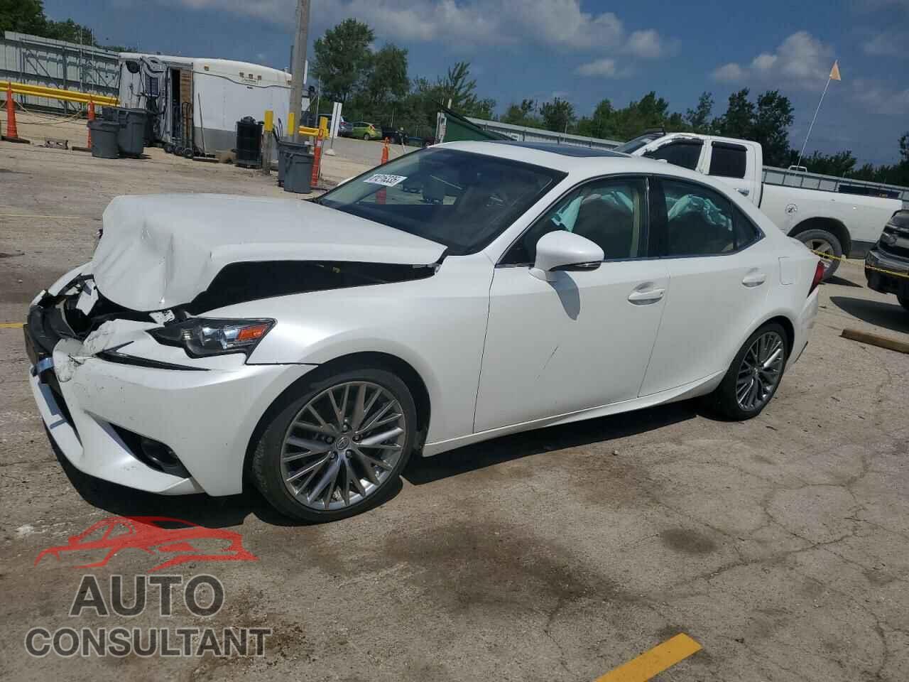 LEXUS IS 2015 - JTHCF1D28F5020181
